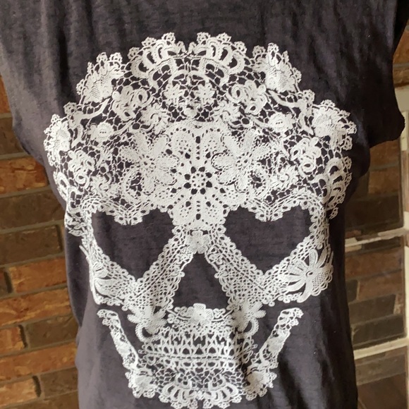 Size medium black Lacey skull tank top - Picture 2 of 5